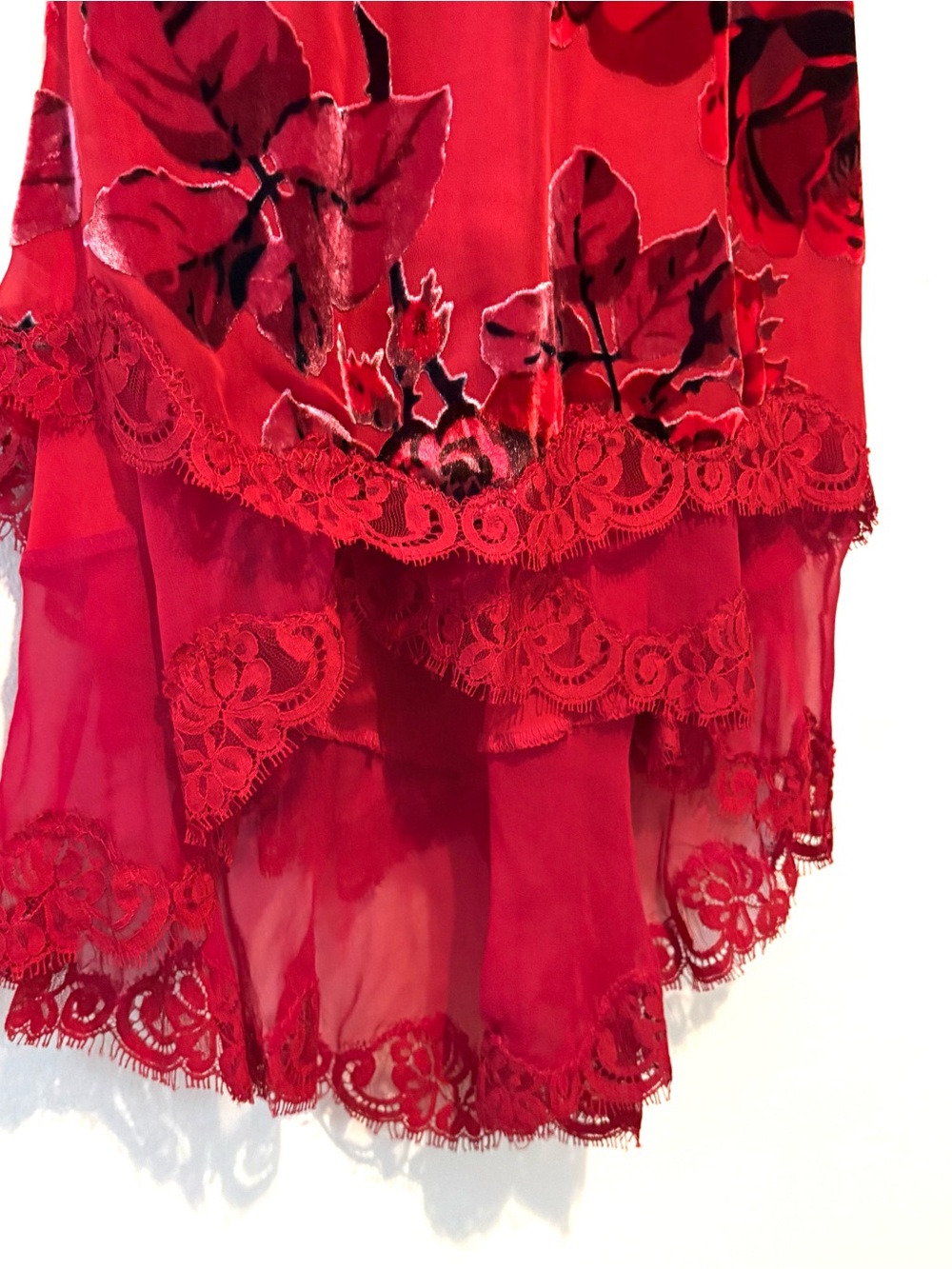 Vintage 90s y2k Betsey Johnson red velvet burnout rose lace dress - Picture 8 of 8